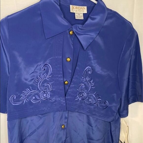 Jordan Petite Button Down Shirt NWT - Picture 3 of 4